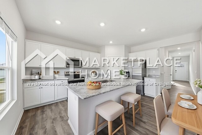 Building Photo - 6300 Trailview Dr