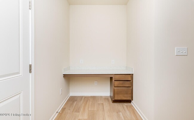 Building Photo - 16904 Aiken Rdg Cir