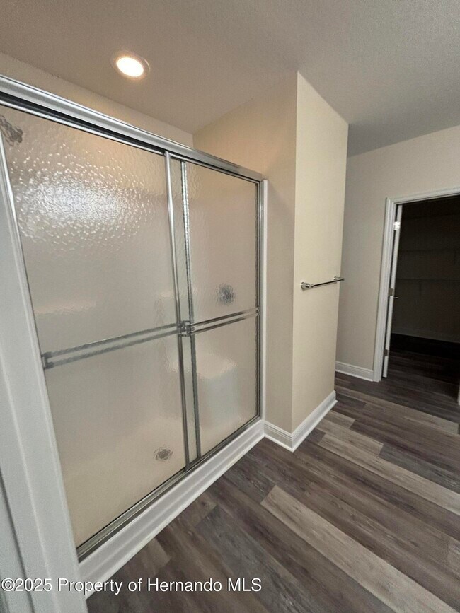 Building Photo - 1159 MacFarlane Ave