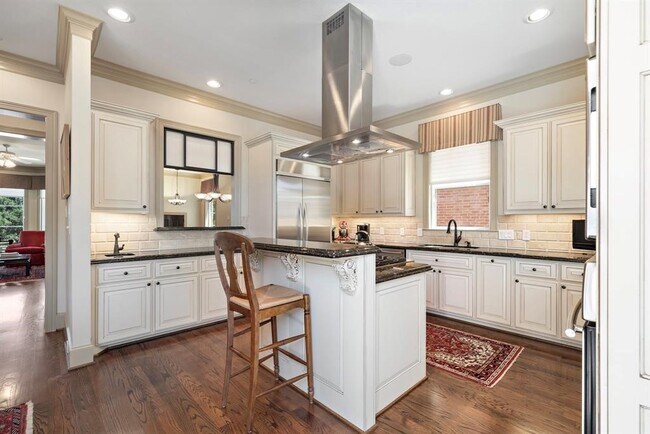 Building Photo - 1308 Lake Pointe Pkwy