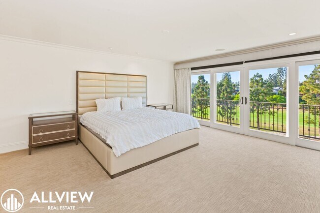Building Photo - Stunning 3 Bedroom + Bonus Room 3.5 Bath A...