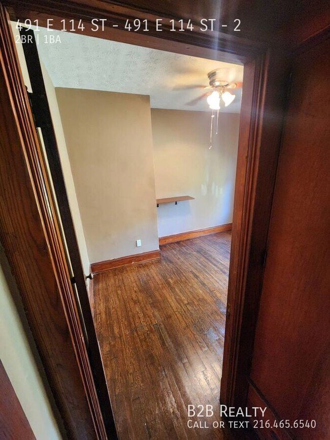 Building Photo - "Charming 2 Bed, 1 Bath Haven: Your Perfec...