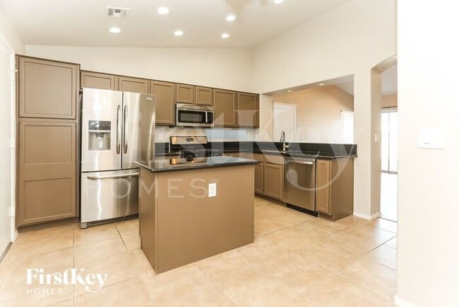 Building Photo - 5008 Camino Del Santo Pkwy