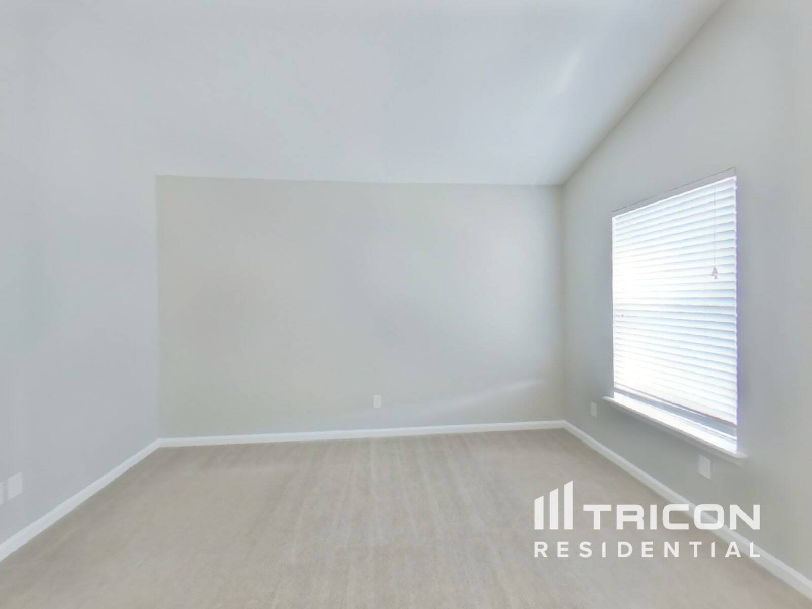 Building Photo - 10818 Birchard Ln