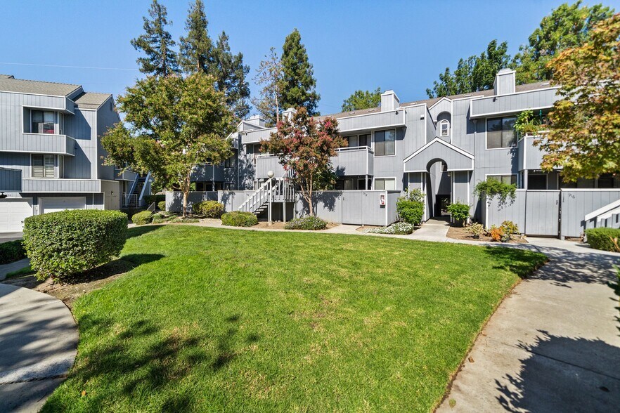 Building Photo - 906 La Barbera Dr