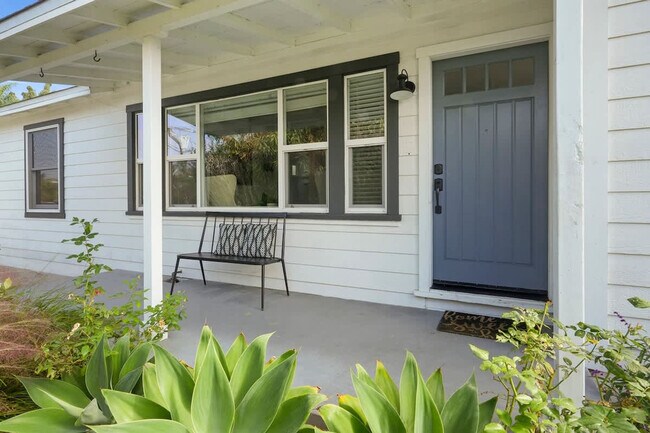 Building Photo - 2464 Jefferson St