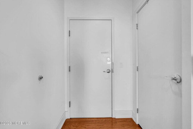 Building Photo - 501 Grand Ave