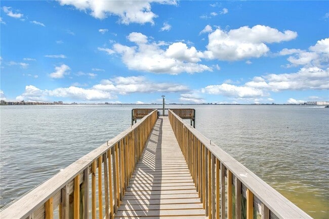 Building Photo - 4801 Osprey Dr S