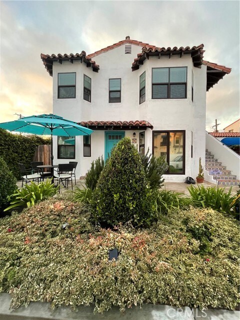 Building Photo - 116 Avenida Serra