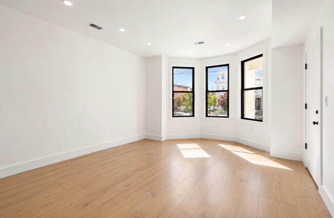 Building Photo - 2602 Palisade Ave