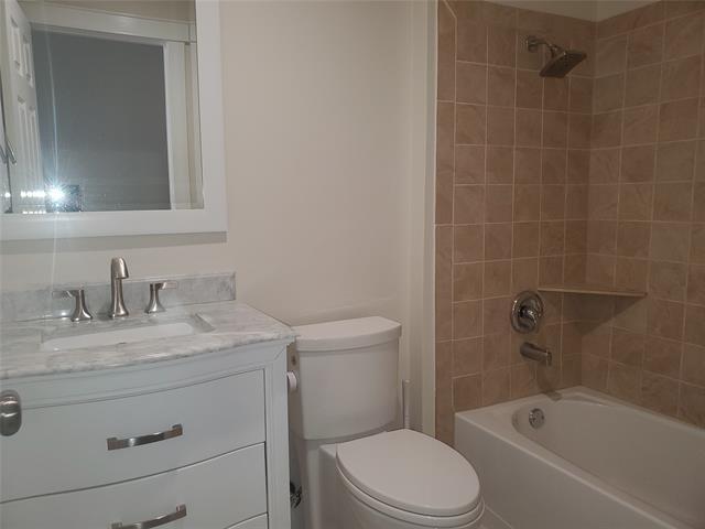 Building Photo - 1805 Roxton Ct