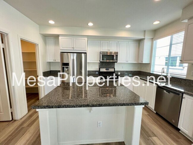 Building Photo - 127 Macintosh Way
