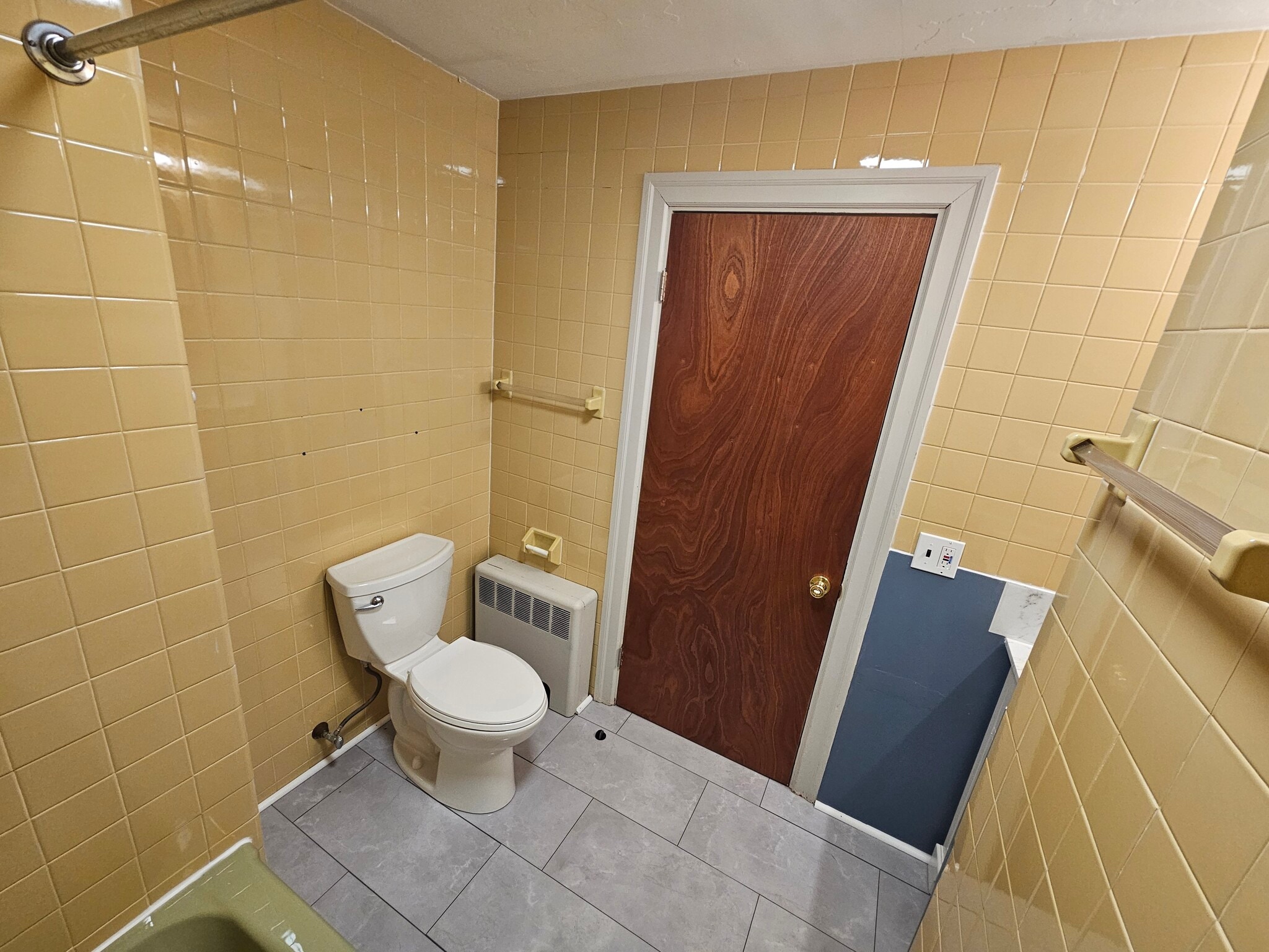 Building Photo - 517 Salmon Falls Rd