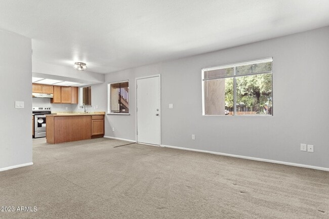 Building Photo - 4331 N 21st Dr