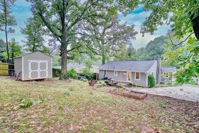 Building Photo - Beautiful home in Greenville near Downtown