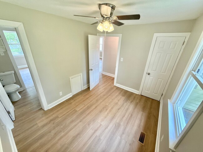 Building Photo - Norfolk 2 bedroom, 1 bath home