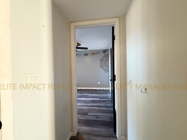 Building Photo - 1981 N Terraza de la Cienega