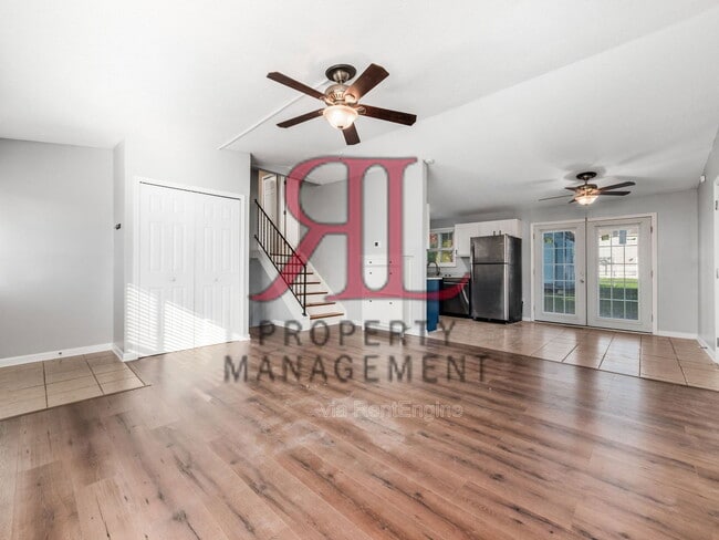 Building Photo - 3102 Elmreeb Dr