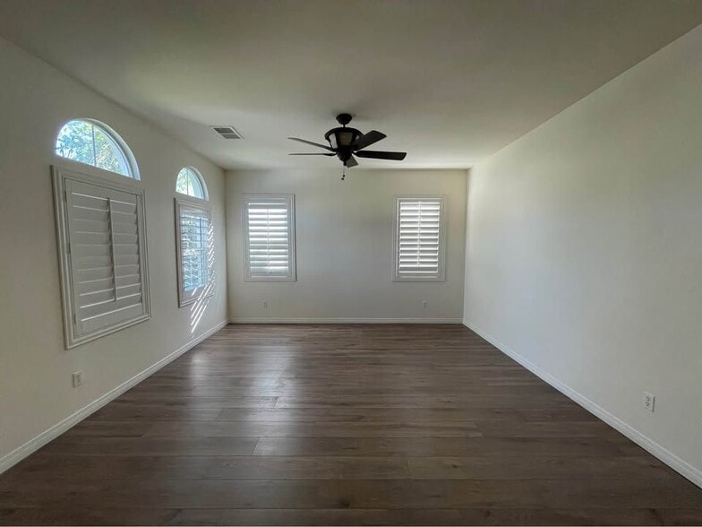 Building Photo - 35655 Winkler St