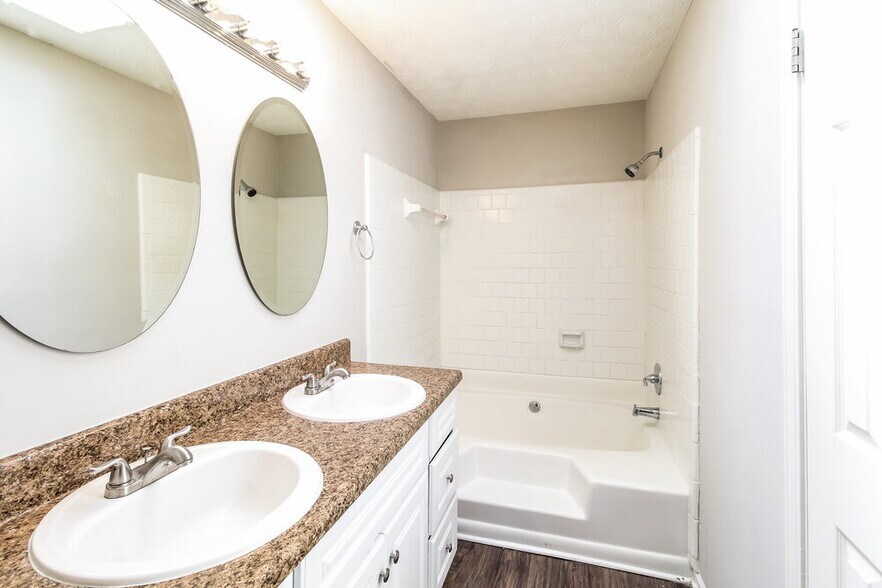 Building Photo - 1340 Grayland Hills Dr