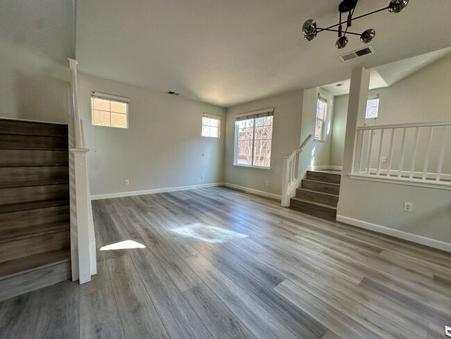 Building Photo - STYLISH SPACES FACING A GREENBELT DETACHED HOME | BLOCKS FROM EVERYTHING