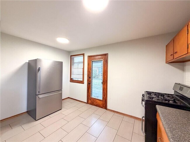 Building Photo - 5301 E David Langan Dr