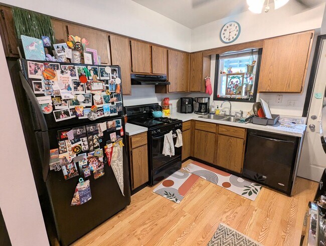 Building Photo - edm257