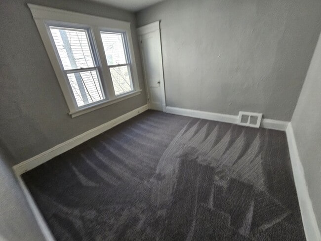 Building Photo - 11008 Kinsman Rd