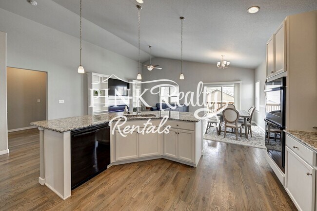 Building Photo - 1407 Grand Overlook St