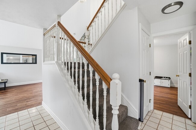 Building Photo - 665 Deer Creek Path