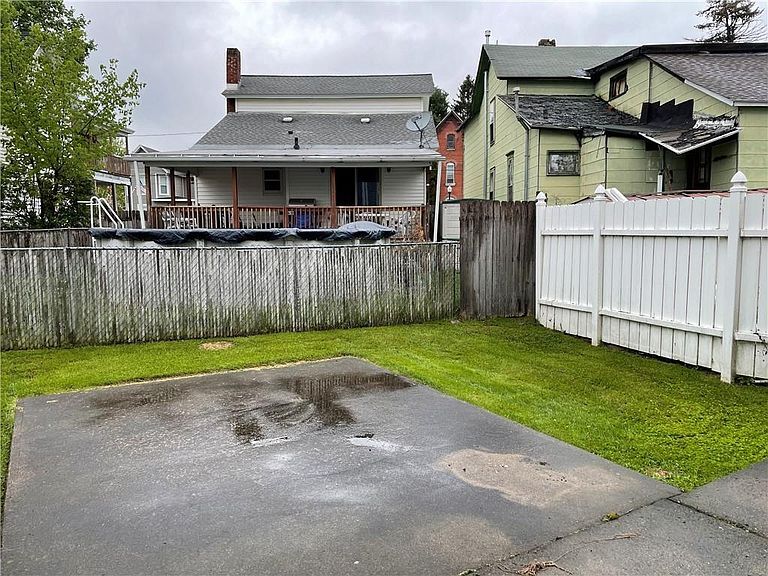 Building Photo - 156 Leach Ave