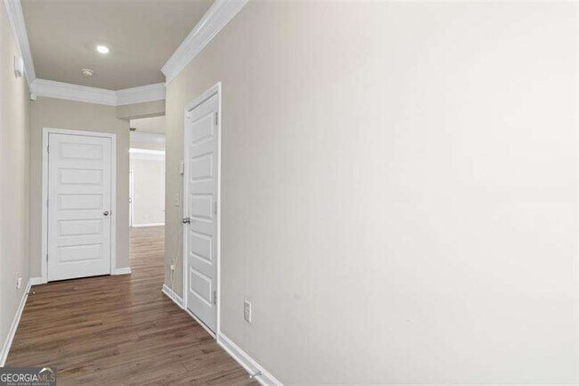 Building Photo - 10 Felton St