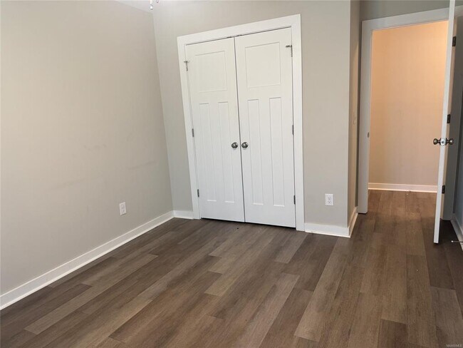 Building Photo - 107 Fox Run Dr