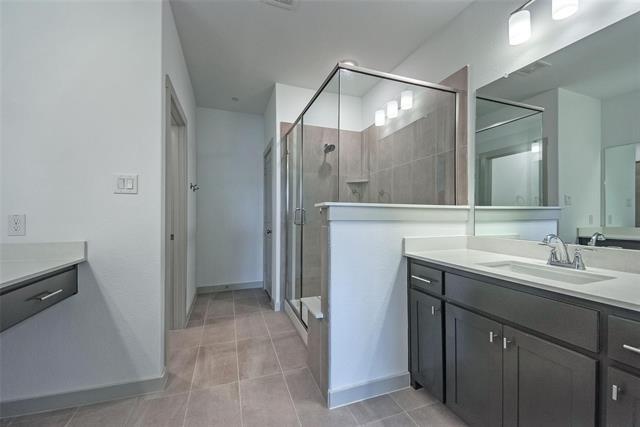 Building Photo - 692 Vista Oaks Rd