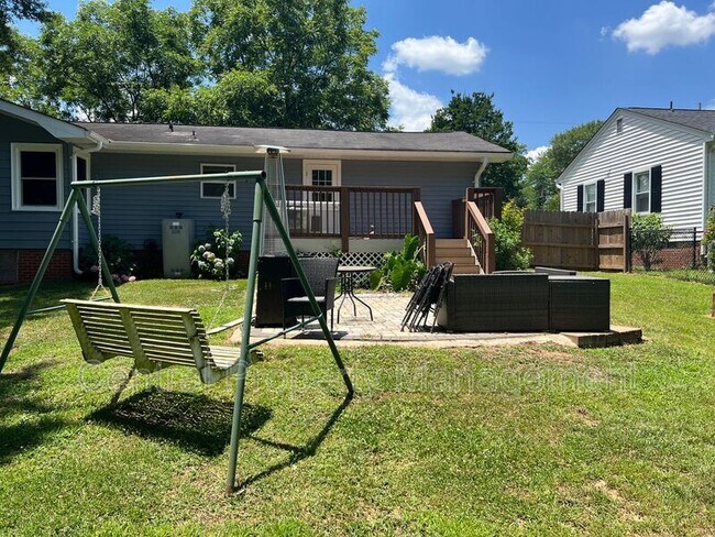 Building Photo - 32 N Garden Cir