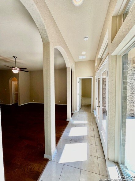 Building Photo - 3155 Sunset Cove