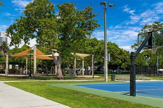 Building Photo - 1117 Meridian Ave