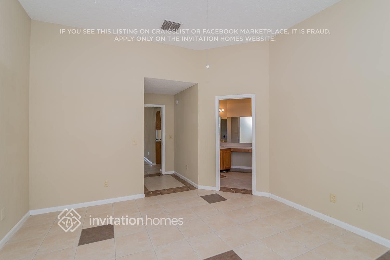 Building Photo - 12180 Silver Saddle Dr