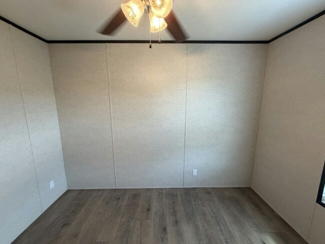 Building Photo - 131 Lakeside Garden Cir