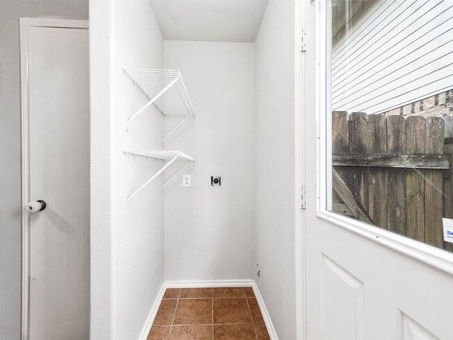 Building Photo - 2831 Maybrook Hollow Ln