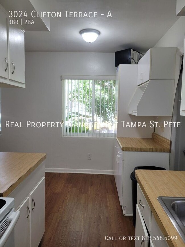 Building Photo - 3024 Clifton Terrace