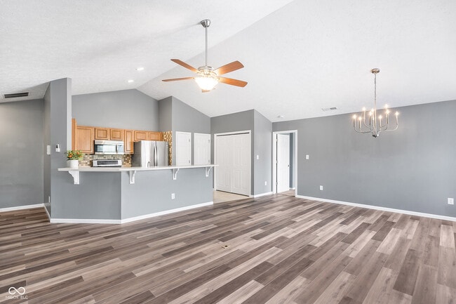 Building Photo - 474 Villa Ct