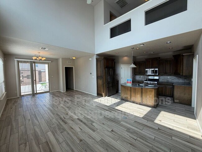 Building Photo - 7420 Tangerine Ct NE