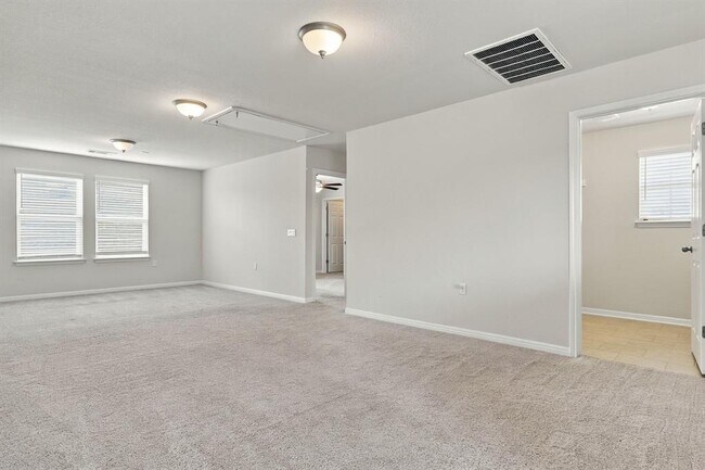 Building Photo - 609 Falkland Trace