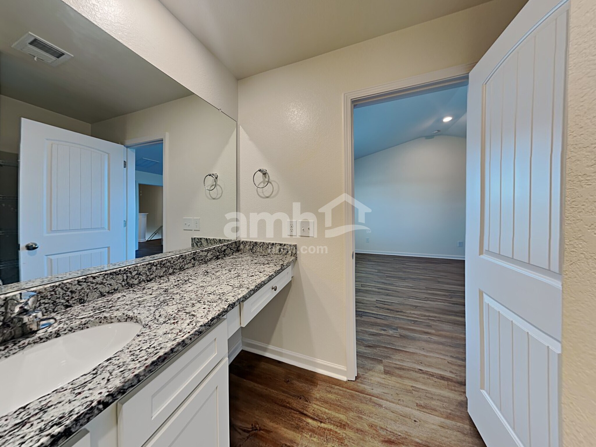Building Photo - 6060 Mason Tucker Dr