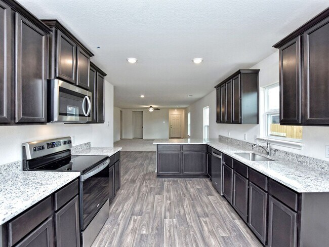 Building Photo - 1794 SF Home in Stonebridge Crossing - 4 B...