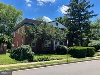 Building Photo - 710 22nd St S