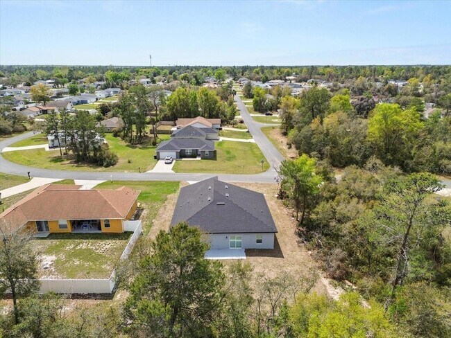 Building Photo - 13673 SW 43rd Cir