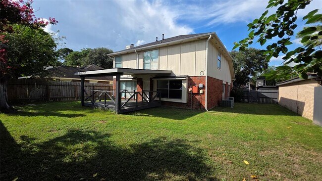 Building Photo - 16403 Salinas Ln