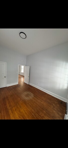 Building Photo - 313 North St